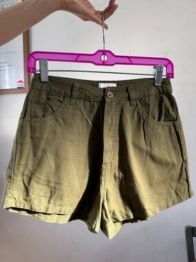 RVCA 100% cotton shorts 
Size 26